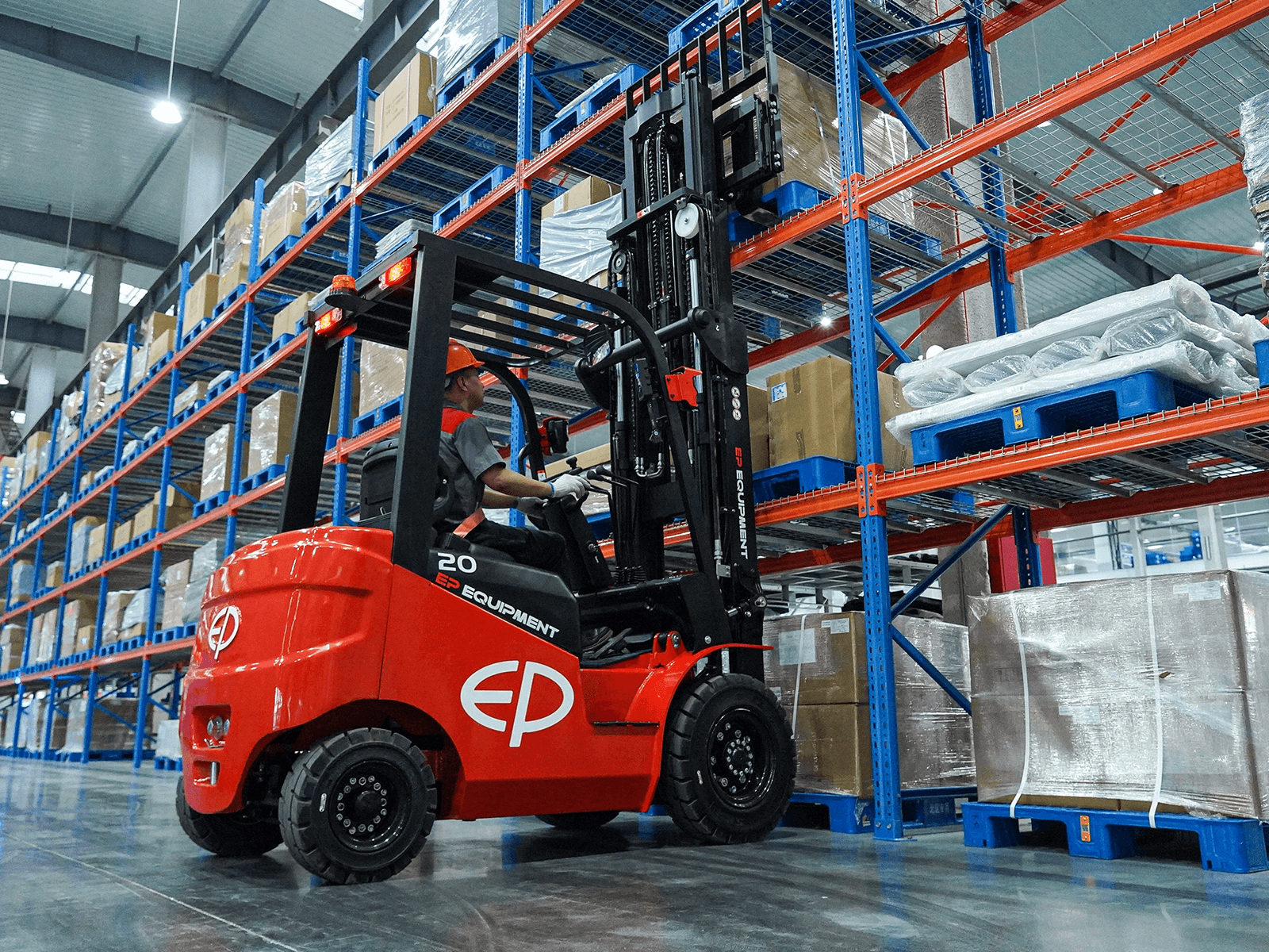 4-wheel-counterbalance-forklift-2000kg-EFL203P-3