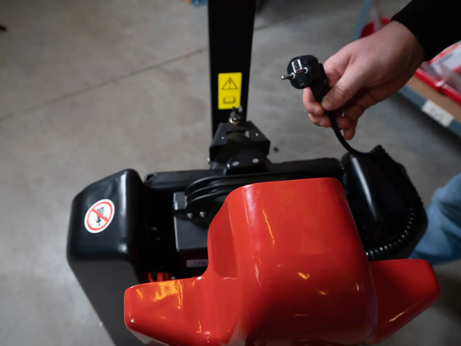 EP EPL154 Electric Pallet Truck-1