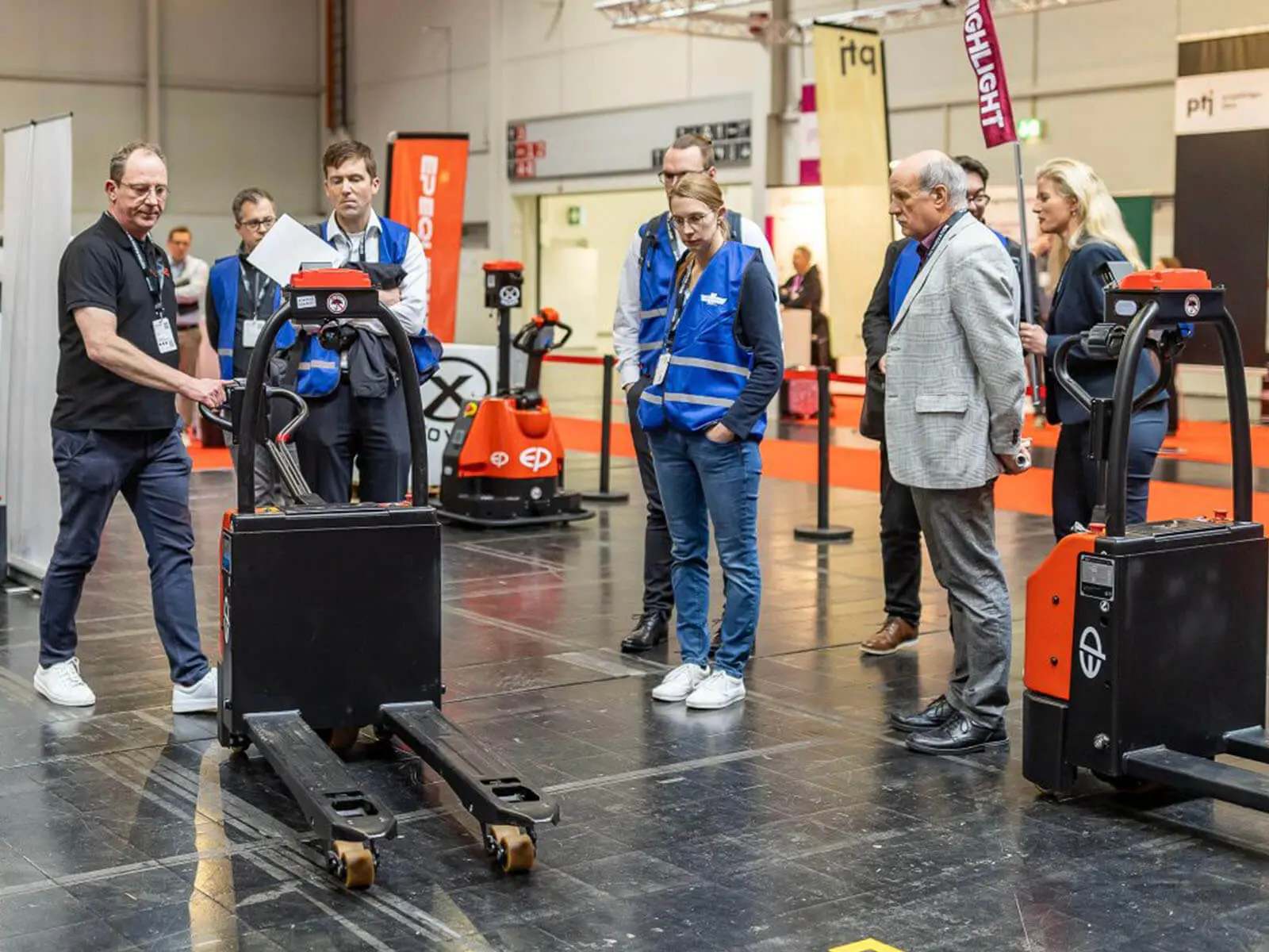 EXP15-automatic-pallet-truck