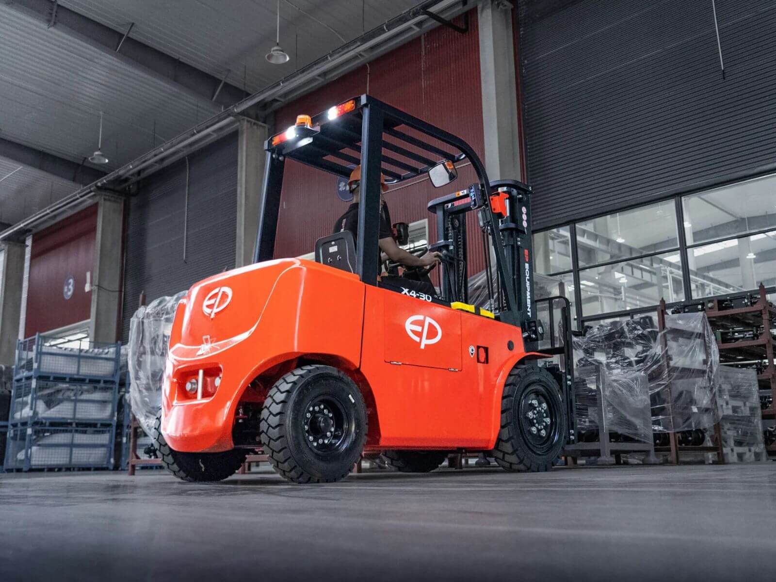 EP EFX4-301_353 Lithium Counterbalance Forklifts-1