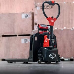 EP F4 Electric Pallet Truck with scale Action-1