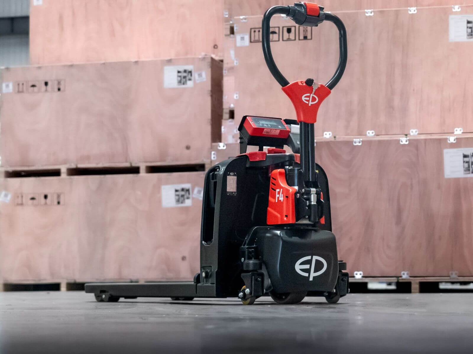 EP F4 Electric Pallet Truck with scale Action-1
