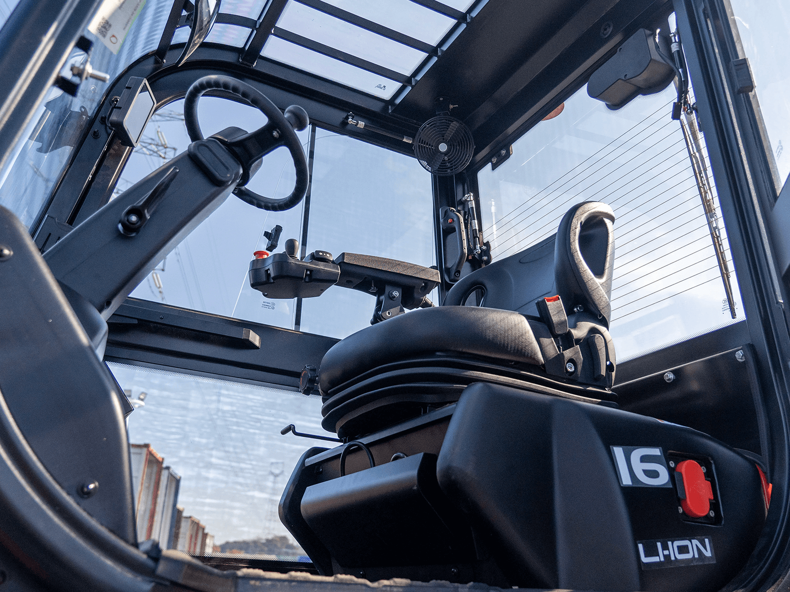counterbalance-forklift-1600kg-TDL162-4
