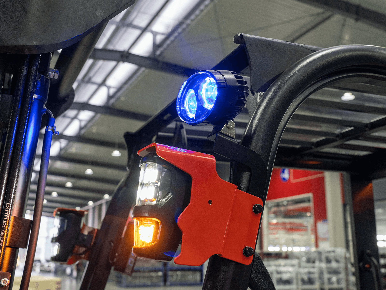 li-ion-cushion-forklift-2500kg-EFLA251S-light