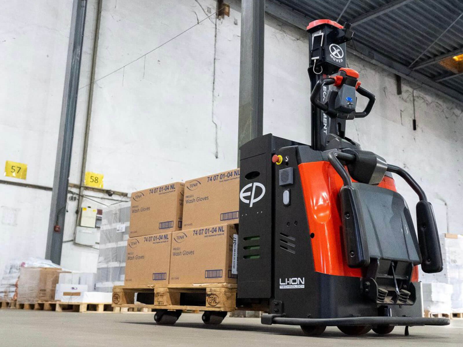 EXP20-automatic-pallet-truck-moving-parcels