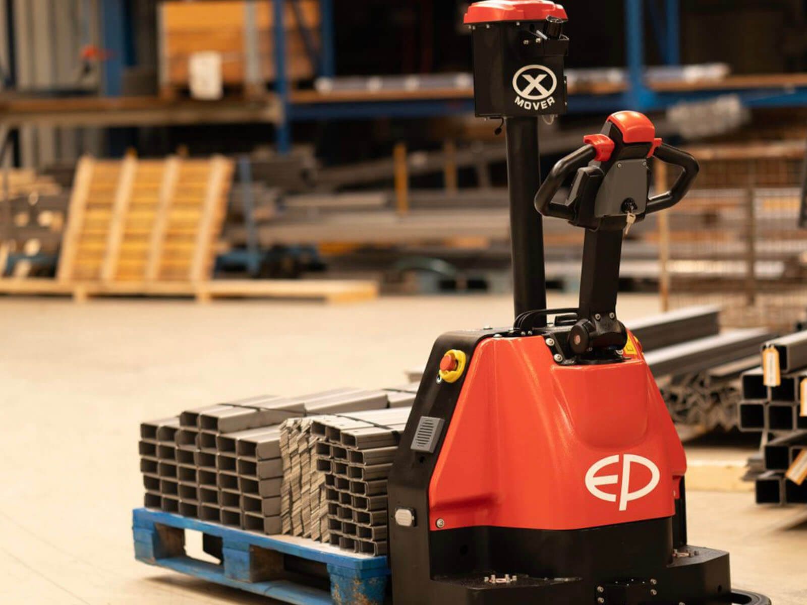 XP15-automatic-pallet-truck-moving-metal-pipe