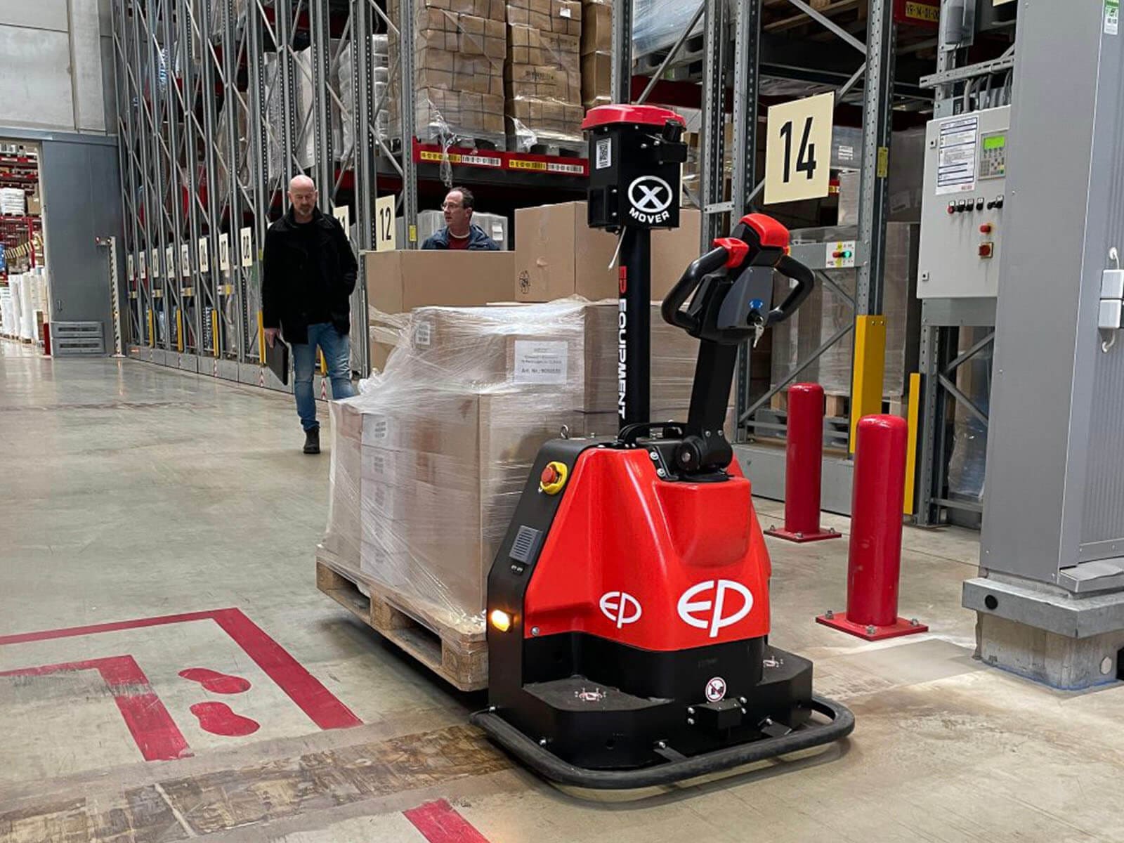 XP15-automatic-pallet-truck-moving-wrapped-goods